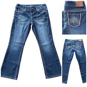 Maurice’s Straight Leg Distressed Wash Jeans with Embroidered Pockets 7/8 Short